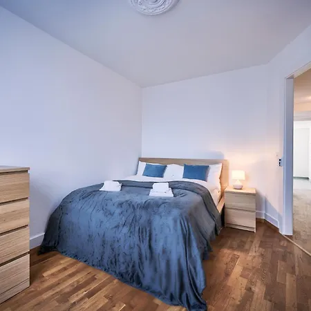 5, Apartment, Central, Modern, Spacious * Berno