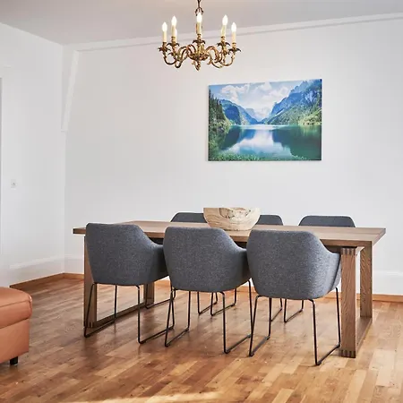 5, Apartment, Central, Modern, Spacious Lejlighed