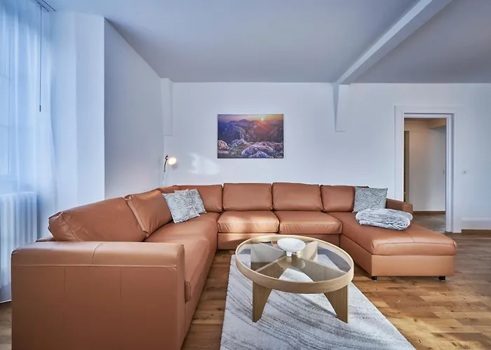 5, Apartment, Central, Modern, Spacious Apartment