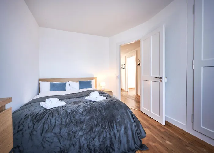 5, Apartment, Central, Modern, Spacious Apartment